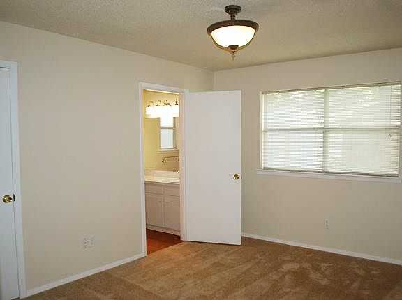 4th image of 7505 Terry Ct