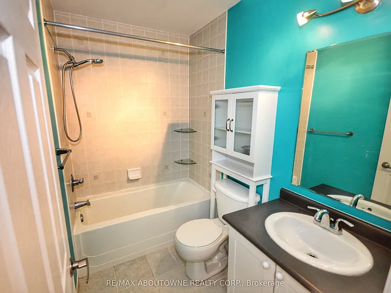 3057 Dewridge Ave — Photo 10