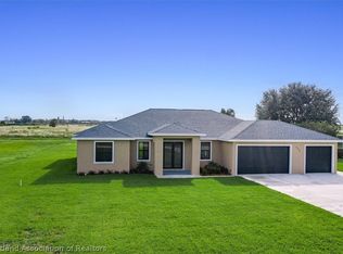 733 Sunset Pointe Dr, Lake Placid, FL 33852