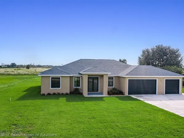 733 Sunset Pointe Dr, Lake Placid, FL 33852