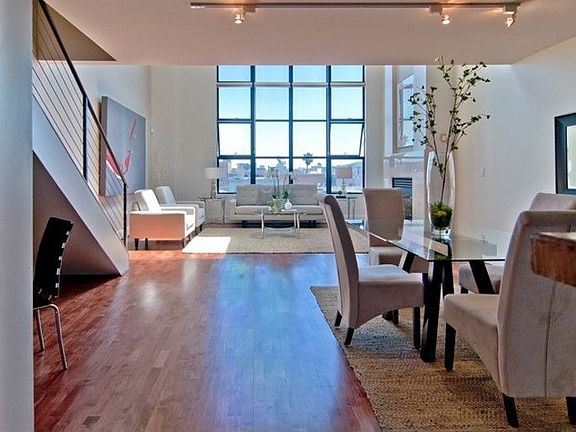3rd image of 88 Hoff St # 208 St