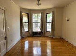 59 Bainbridge Ave, Providence, RI 02909