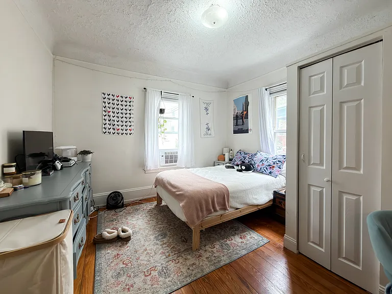 15 Charnwood Rd #1 — Photo 5