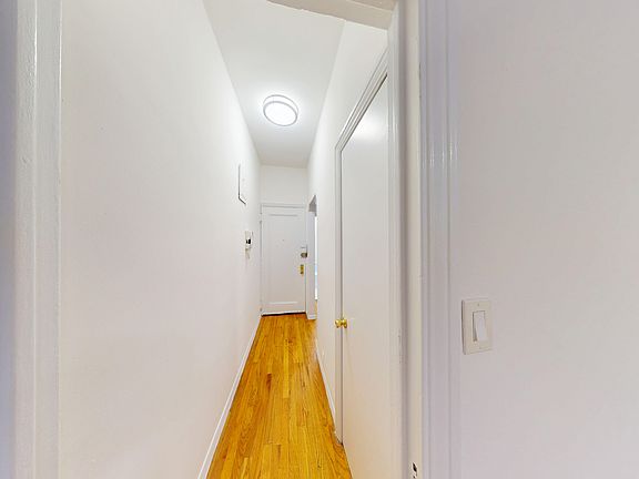 5th image of 313 E 93rd St APT 5C