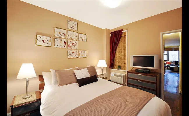 Sold by Douglas Elliman | media 27