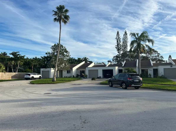 309 Markley Ct, Indian Harbour Beach, FL 32937