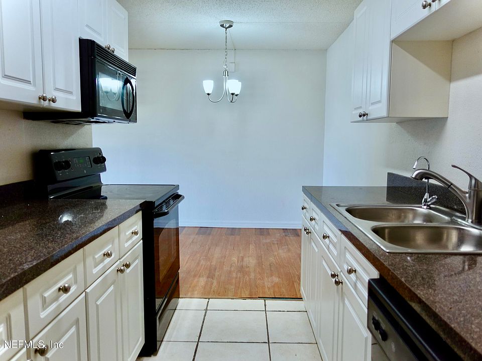 1st image of 355 MONUMENT Road #20 D2
