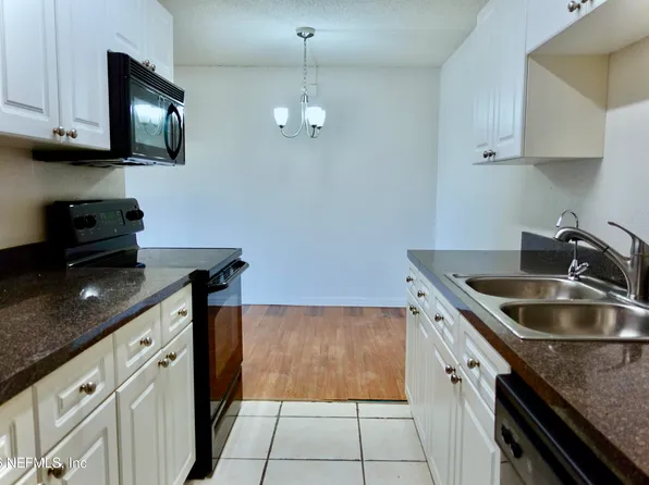 355 MONUMENT Road #20 D2, Jacksonville, FL 32225