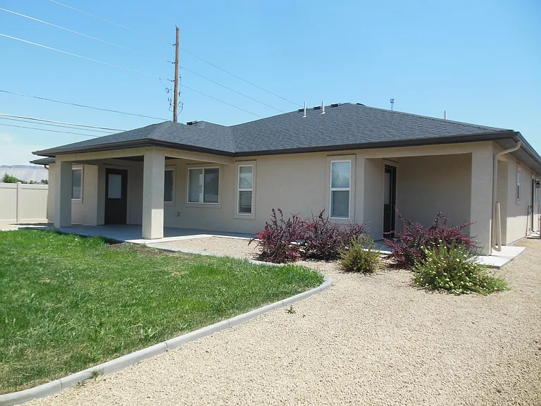 449 Fox Meadows St — Photo 18