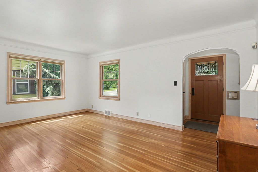 Apartment in Minneapolis, Standish, Powderhorn - View 4