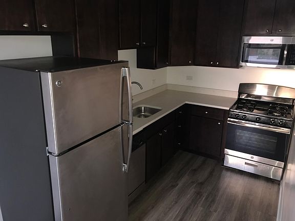 2nd image of 2936 W Palmer St