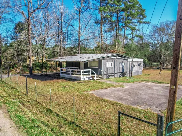 188 Miller St, Zavalla, TX 75980