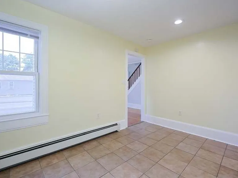 191-193 Auburn St #2 — Photo 6