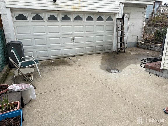 3rd image of 228 Elm St