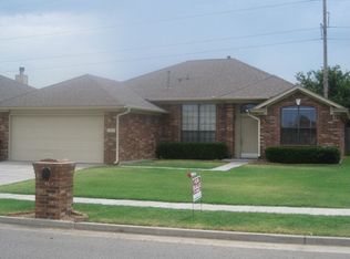 200 SE 26th St, Moore, OK 73160