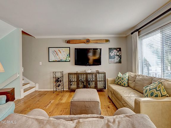 2nd image of 112 Driftwood Ct