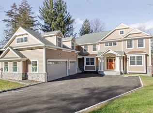 4 Landers Manor Rd, White Plains, NY 10607