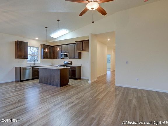 3rd image of 19530 Wildwood Dr #25