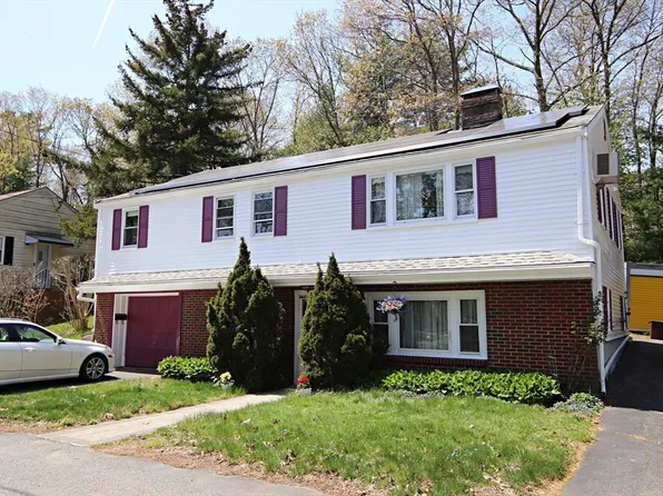 10 Pillings Rd, Saugus, MA 01906
