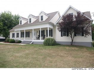 8963 E Kirsch Rd, Troy, IL 62294