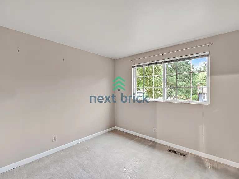 10916 166th Pl NE — Photo 10