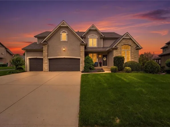 5308 W 161st St, Overland Park, KS 66085