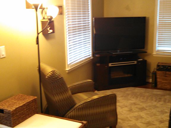 3rd image of 336 Huxley Dr