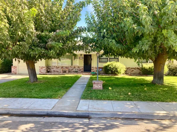906 R St, Newman, CA 95360
