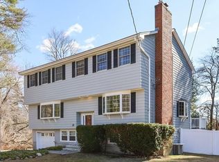15 Balmoral Dr, Billerica, MA 01821
