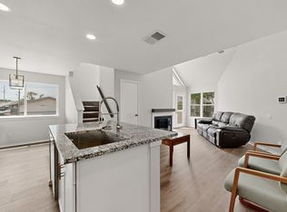 9809 Walnut St APT E209, Dallas, TX 75243