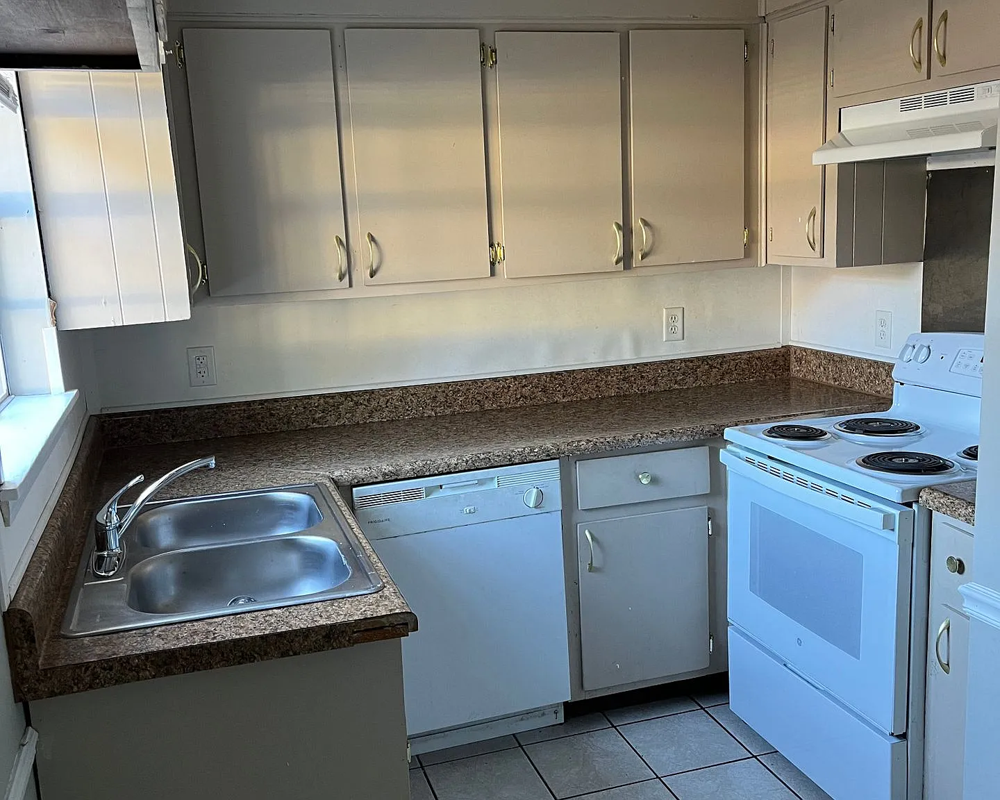 4800 21st Ave E — Photo 2