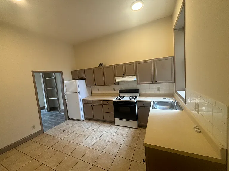 1520 N 15th St #2 — Photo 3