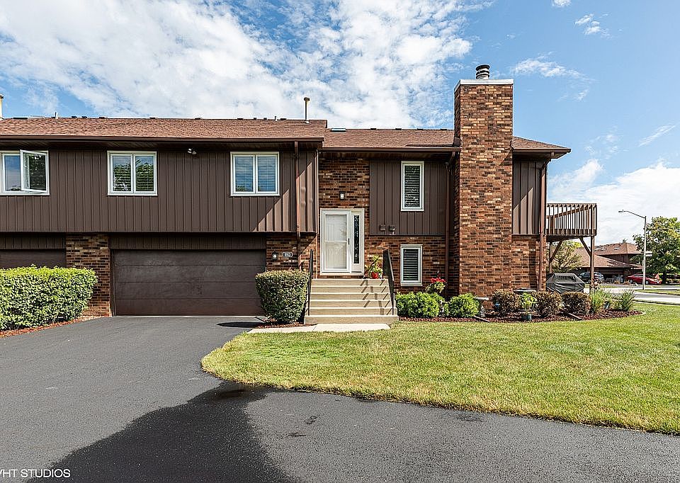 1st image of 8953 Clearview Dr