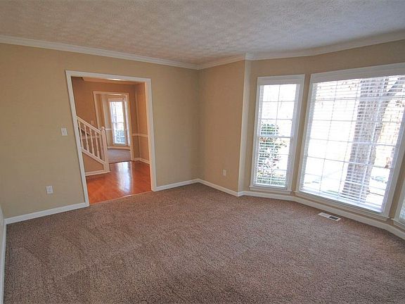 2nd image of 931 Providence Dr