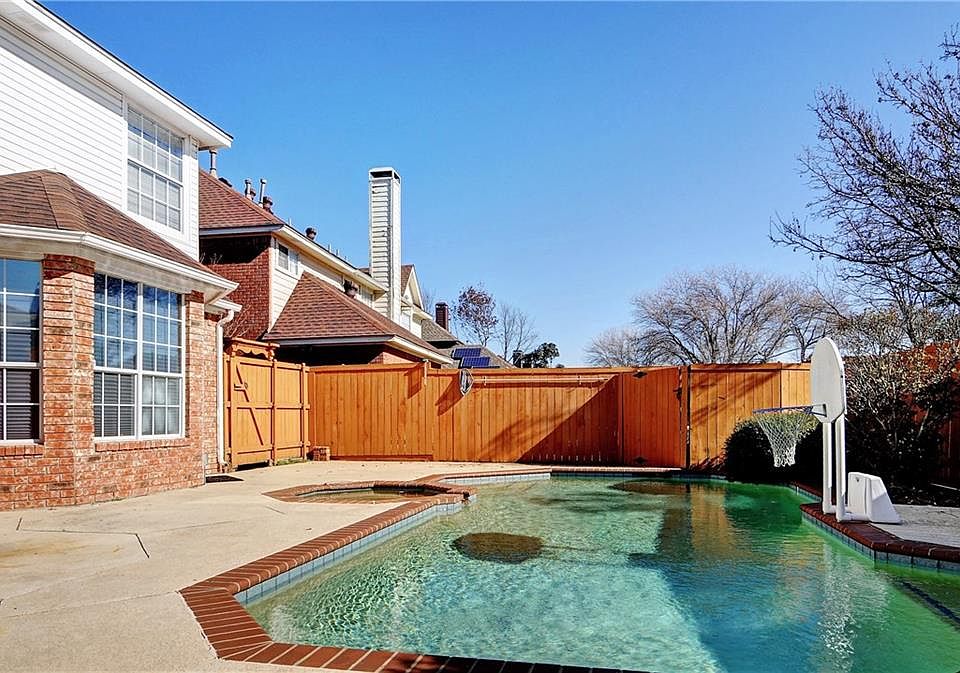 1st image of 2608 Suntree Ln
