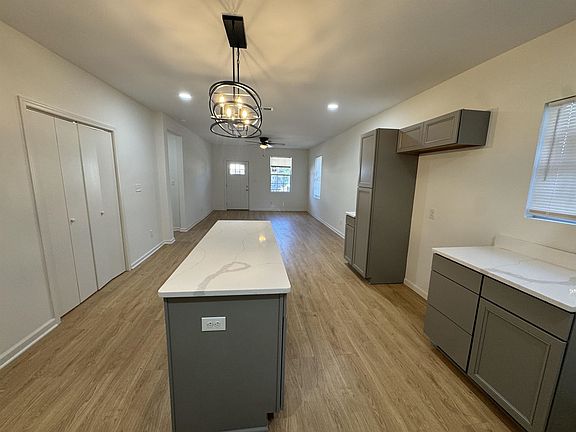 5th image of 33 N Merton St
