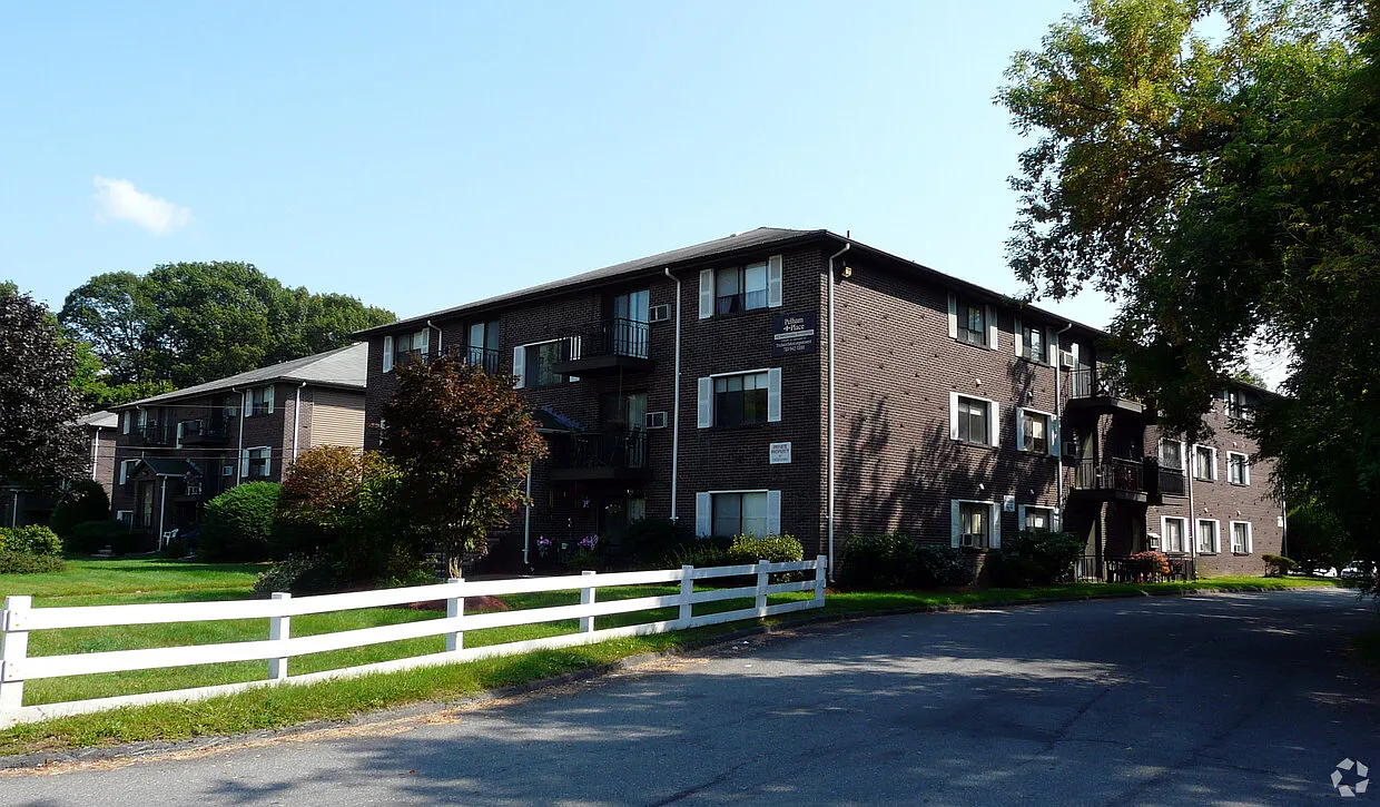 Pelham Street Apartments — Photo 1
