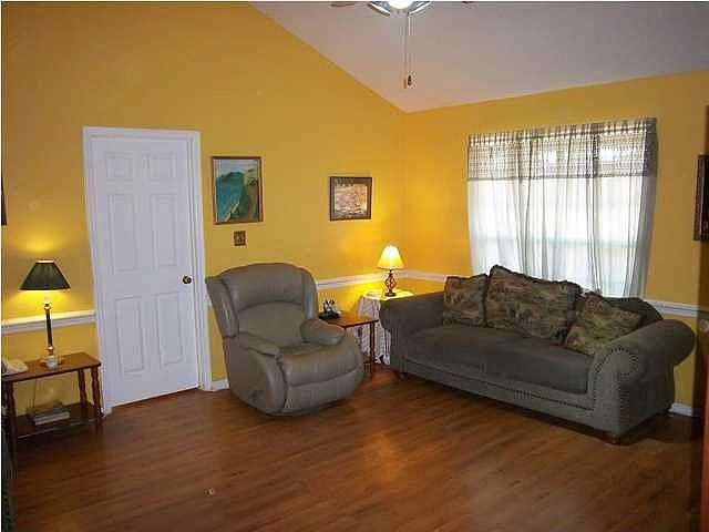 1st image of 104 Tall Pines Dr