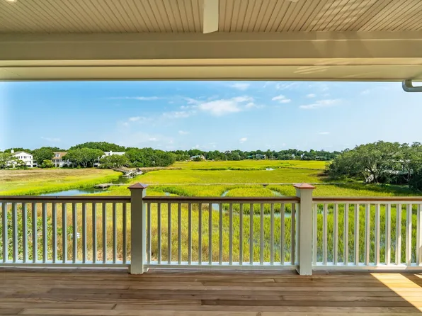 813 Harbour Watch Ct, Mount Pleasant, SC 29464