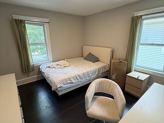 4th image of 59 Sunset Rd #1