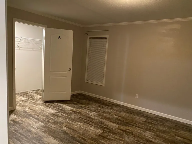 12118 Anderson Dr — Photo 9