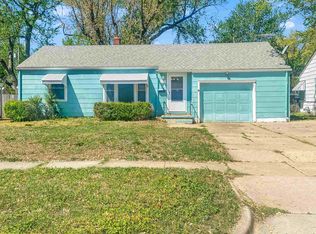 1933 S Ridgewood Dr, Wichita, KS 67218