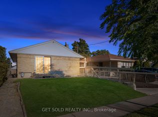 39 Pakenham Dr, Toronto, ON M9W 4B2