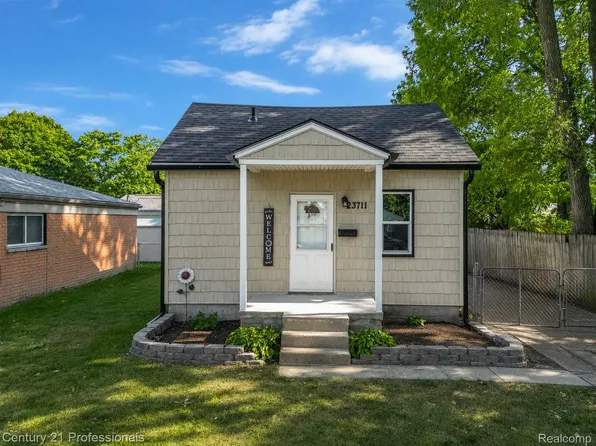 23711 Annapolis St, Dearborn Heights, MI 48125