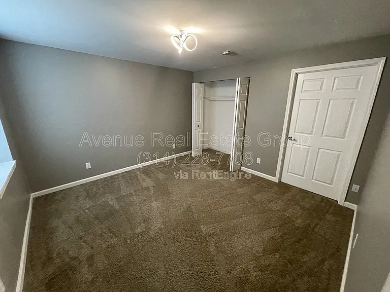 5533 Emerald Place Dr — Photo 29