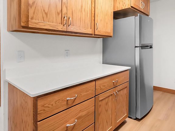 3rd image of 515 N Hartwell Ave