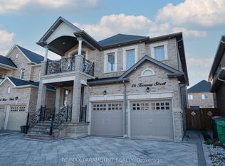 16 Kenora St, Brampton, ON L6X 5N7