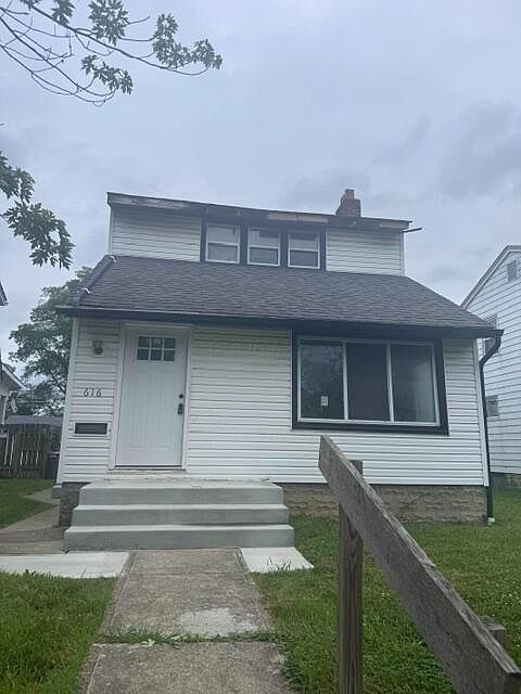 1st image of 616 S Terrace Ave