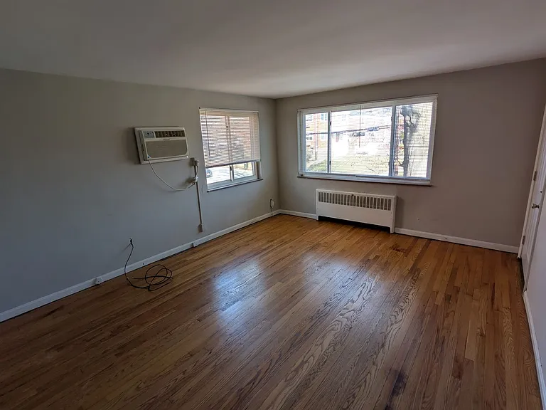 5855 Monfort Hills Ave — Photo 6