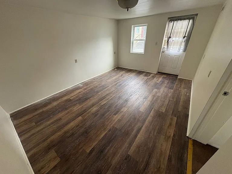 89 Howard St #1 — Photo 5